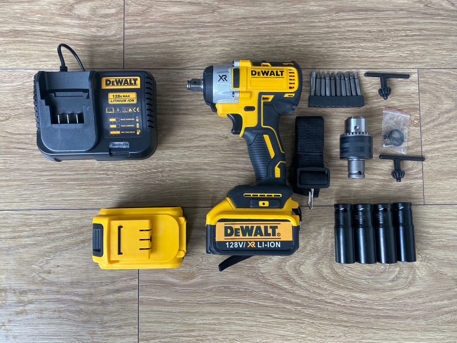 Miniatura 5 de LLAVE DE IMPACTO 128V CON MANDRIL DEWALT